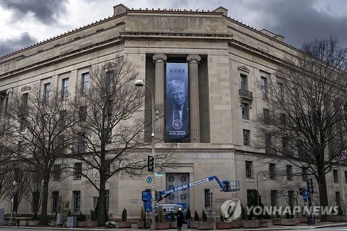 美 법무부 "불법체류 정보 미제출 주정부 복지지원금 중단" 경고