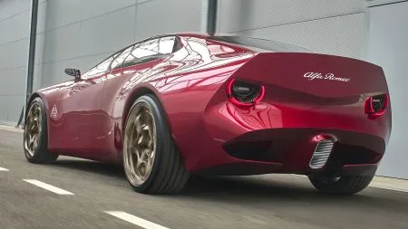 Alfa Romeo Cuorerosso: Coupé-Konzept mit V6-Vollhybrid-Option in Paris
