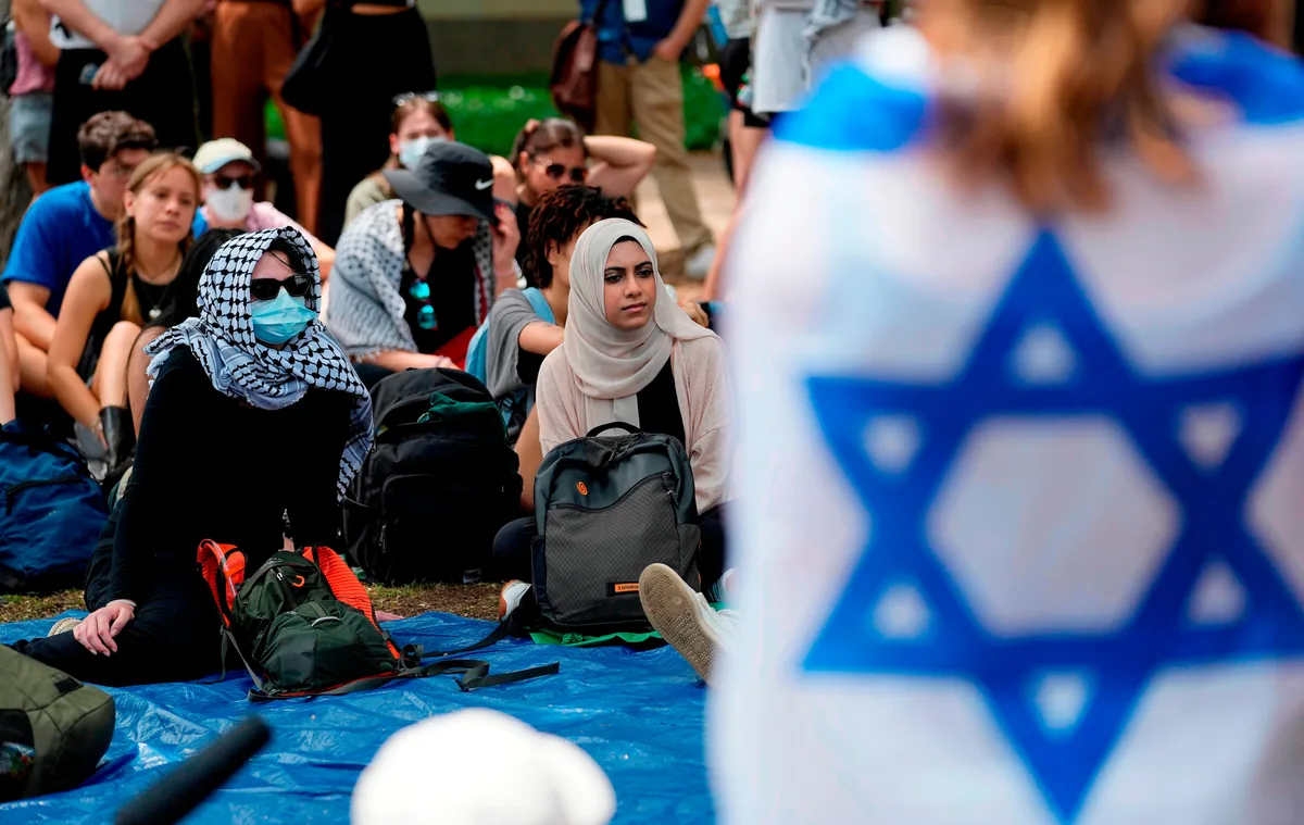 El choque contra la realidad: ¿por qué el Zeitgeist moderno necesita al antisemitismo?