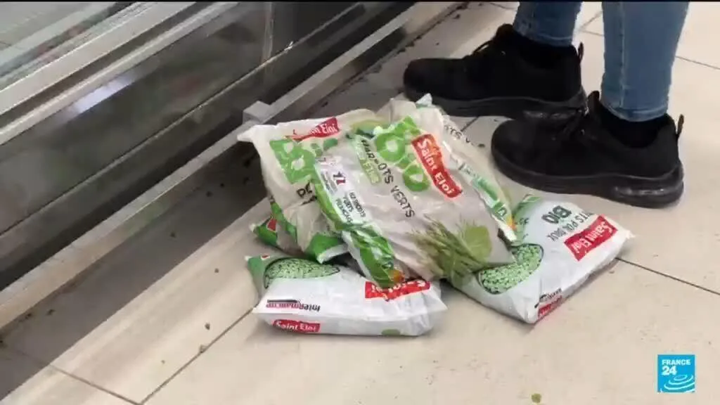 Les supermarchés contraint de jeter des tonnes de denrées