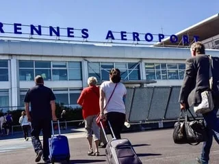 Bagage abandonné à l’aéroport de Rennes : un périmètre de sécurité en place