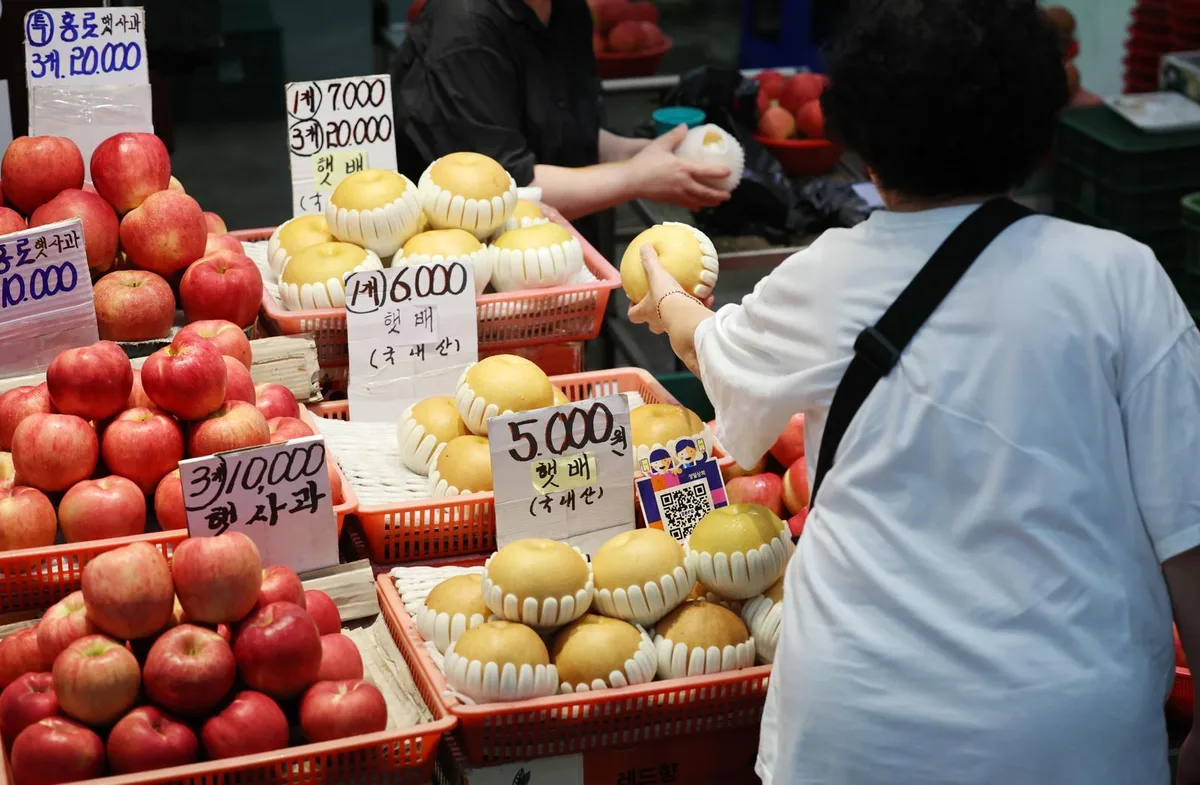 8월 물가, 두달만에 3%대…SKT ‘반값 요금’ 기저효과