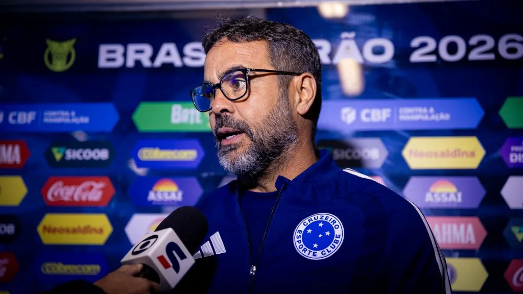 Artur Jorge destaca reação do Cruzeiro e reforça objetivo na reta final do Brasileirão: “Vamos lutar”