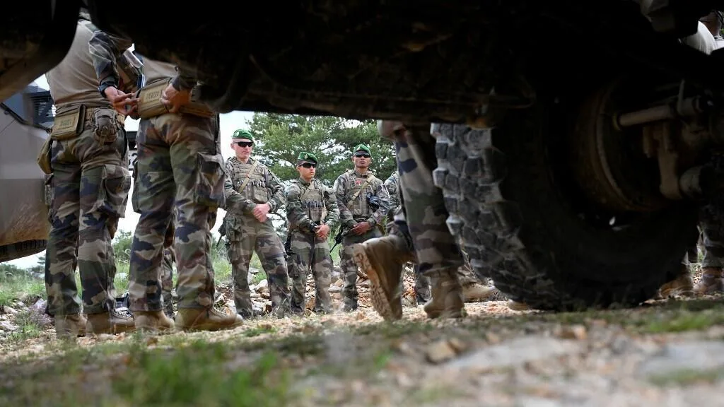Colombie: le groupe armé EMC revendique l'enlèvement d'un Colombien de la Légion étrangère française