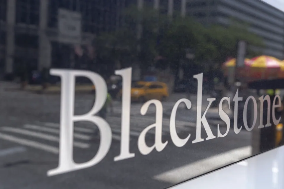 Blackstone e EQT concluem compra da Urbaser e preparam reforço de capital com redução de dívida de mil milhões