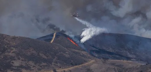 Waldbrände wüten nahe Los Angeles – Tausende müssen Häuser verlassen
