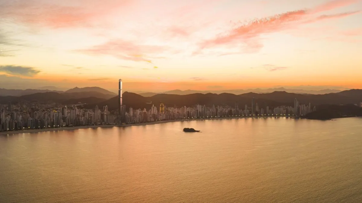 Cidade de SC com arranha-céus mais altos do país terá novo gigante — e entre os maiores da América Latina
