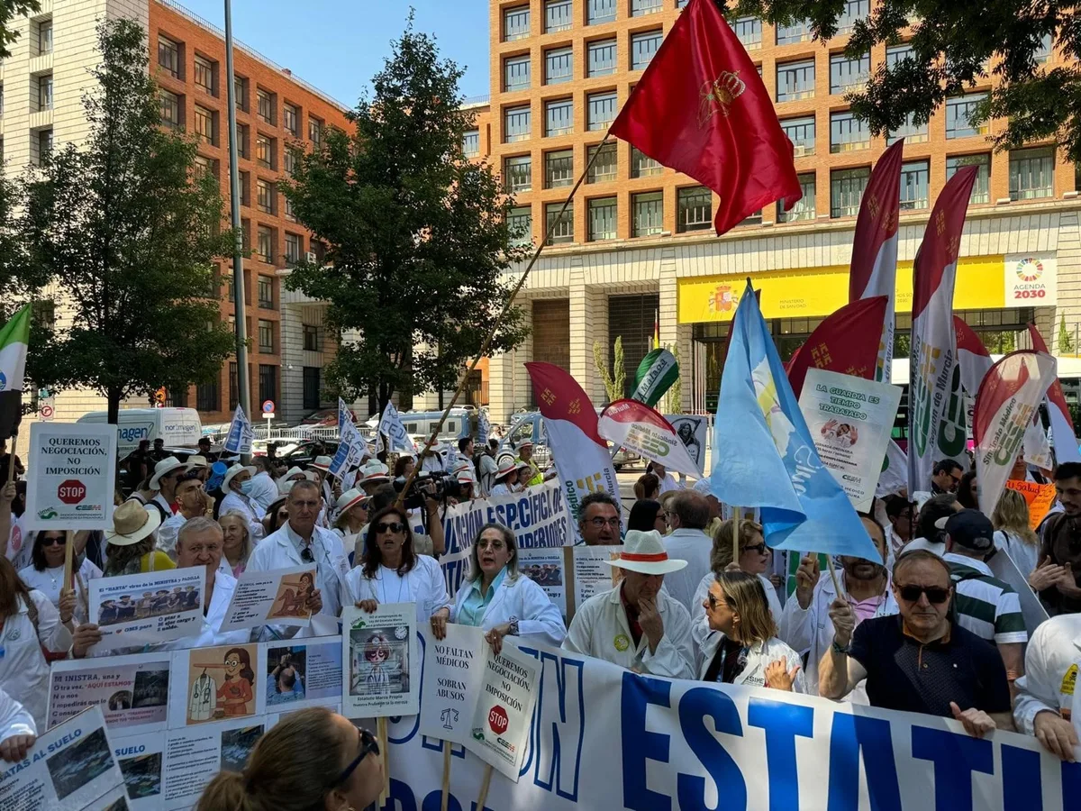 Comité de Huelga ve agotada la interlocución con García por la "cerrazón" al aprobar el Estatuto Marco en segunda vuelta