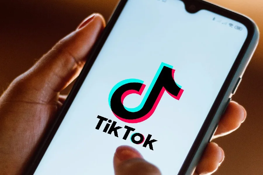 TikTok é multado em R$ 153 milhões no Brasil por violar proteção de adolescentes