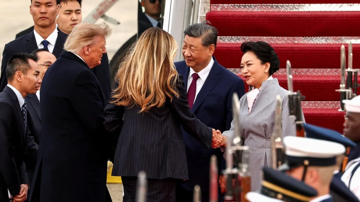 Peng Liyuan and Melania Trump renew acquaintance as Xi arrives in US