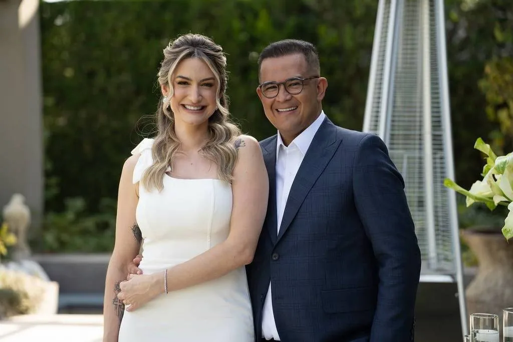 Esposa de empresário que estava com Rick em helicóptero desaparecido diz crer em milagre