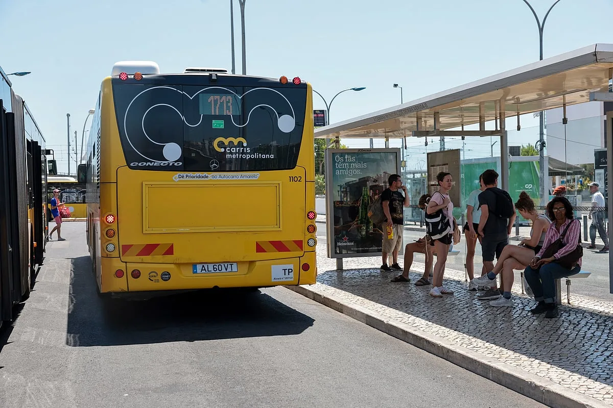 Reclamações sobre transportes públicos disparam. Atrasos dominam, mas segurança e higiene ganham peso