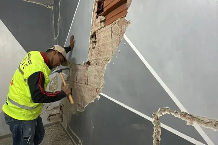 Operativo de rehabilitación integral de edificios continúa en Caracas