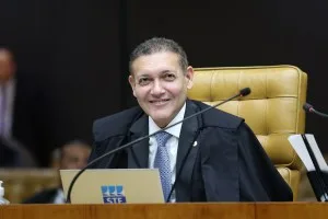 Nunes Marques volta a derrubar canal pró-Lula e impõe novas condições para reativar
