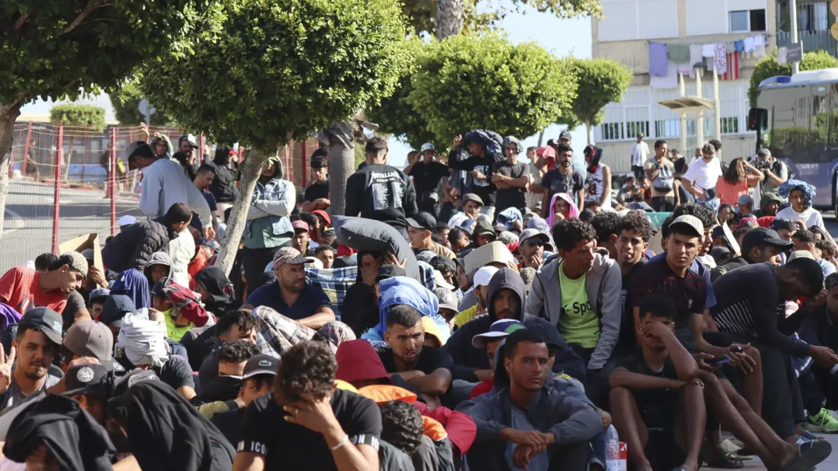 Vecinos de Ceuta, un mes después: "Que nos los quiten de las calles, así no podemos vivir"