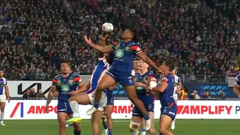 Knights rookie's hand stops try