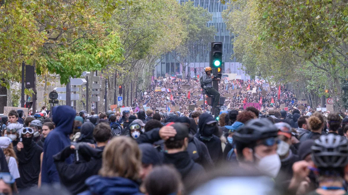 DIRECT. Manifestations du 17 octobre: plusieurs rassemblements prévus en France, Emmanuel Macron appelle "au calme"