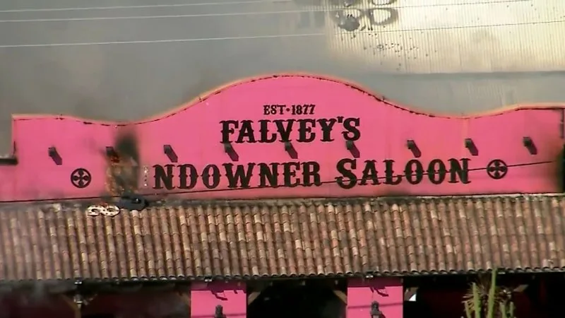 Fire rips through beloved country pub