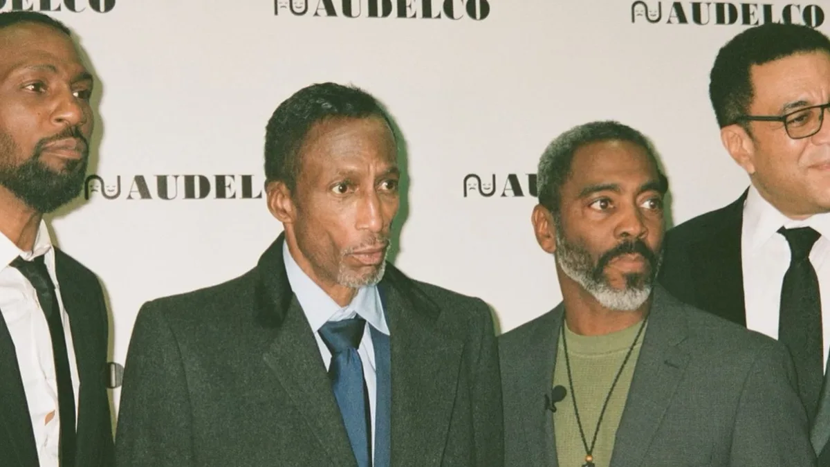 Muere el actor Michael Wright a los 70 años, conocido por 'V' y 'Los cinco latidos'