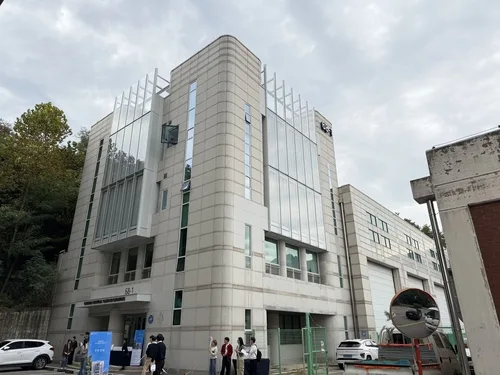 서울대, 개교 80주년 맞아 탄소중립관 개관…기후위기 대응 거점