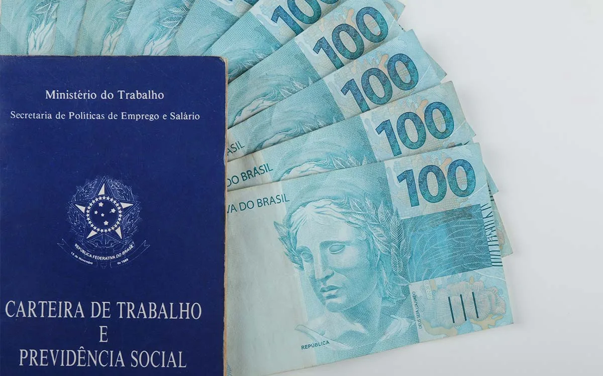 Coloque essas duas palavras no seu LinkedIn e busque ofertas com salários de até R$ 53 mil