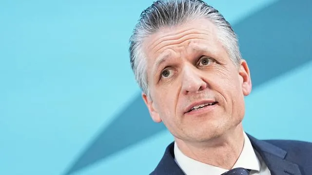 Spritpreise: Unionsfraktionschef Frei fordert Entlastungen zum 1. Oktober