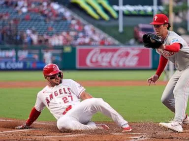 Edmundo Sosa's pinch-hit grand slam in 9th propels Phillies to a wild 5-3 win over Angels