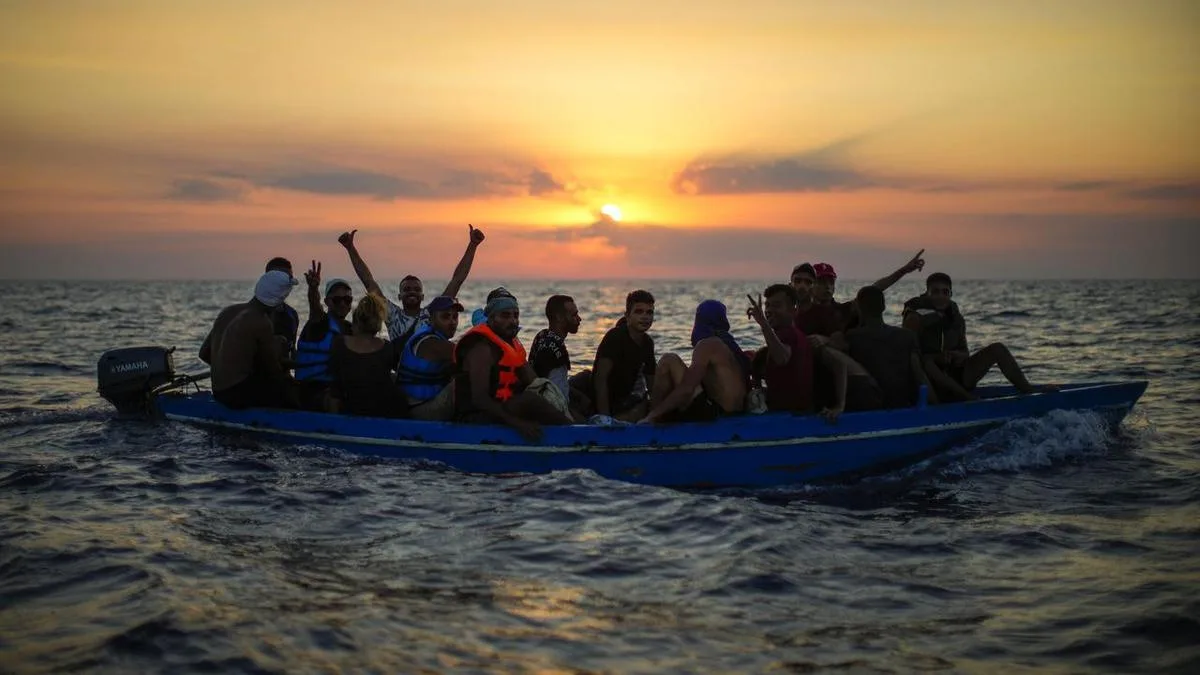 At least 13 Tunisians missing after migrant boat sinks