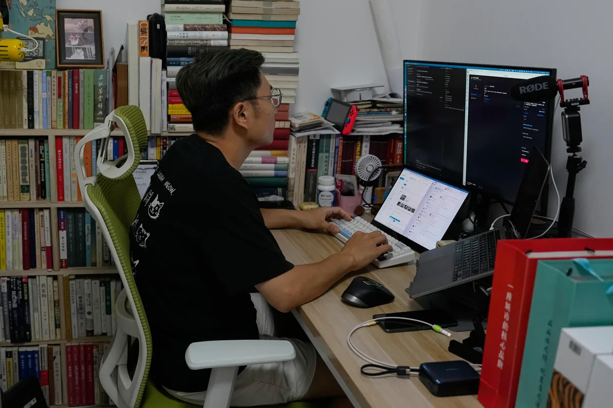 Hay temor en los trabajadores de China de perder sus empleos mientras se adaptan al impacto de la IA
