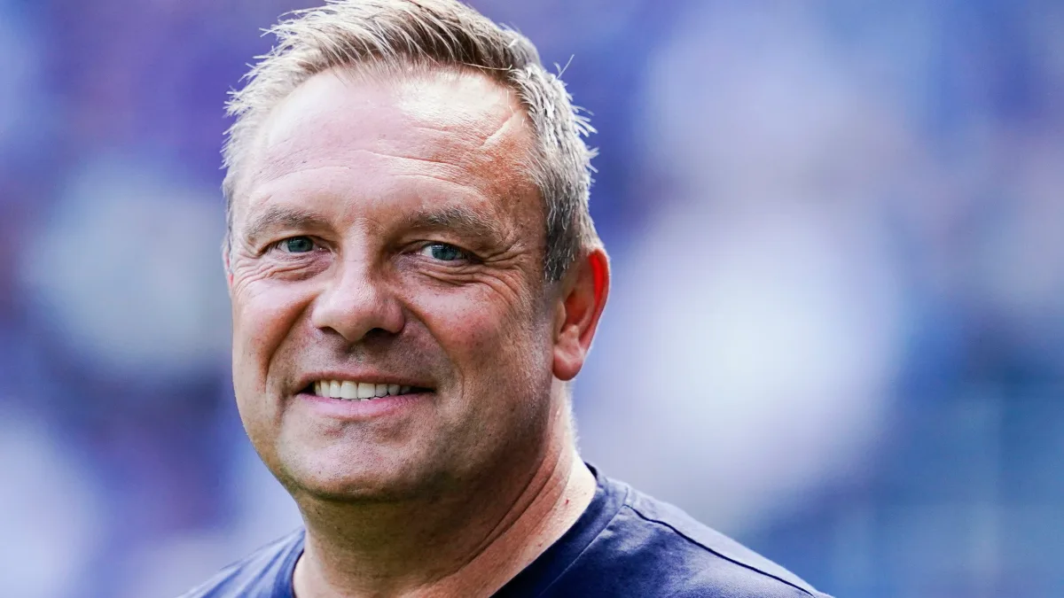 Fußball-Transferticker: Ehemaliger Bundesliga-Trainer übernimmt Hansa Rostock