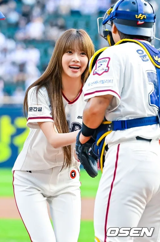 [사진]르세라핌 홍은채,'꼭 승리하세요'