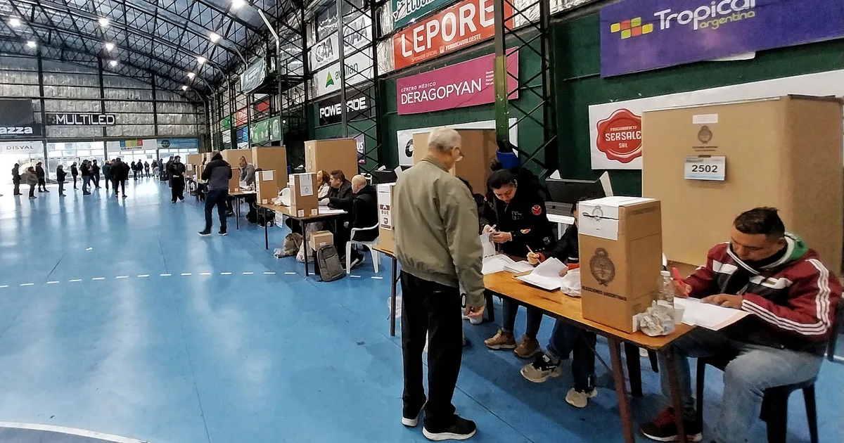 Tensión política en Ferro: denuncian maniobras para postergar las elecciones mientras el equipo pelea por el ascenso
