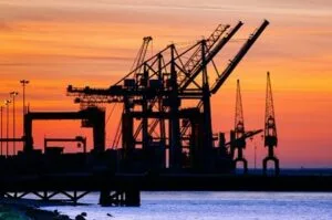 Desembargador derruba liminar e mantém imposto de 12% sobre exportação de petróleo