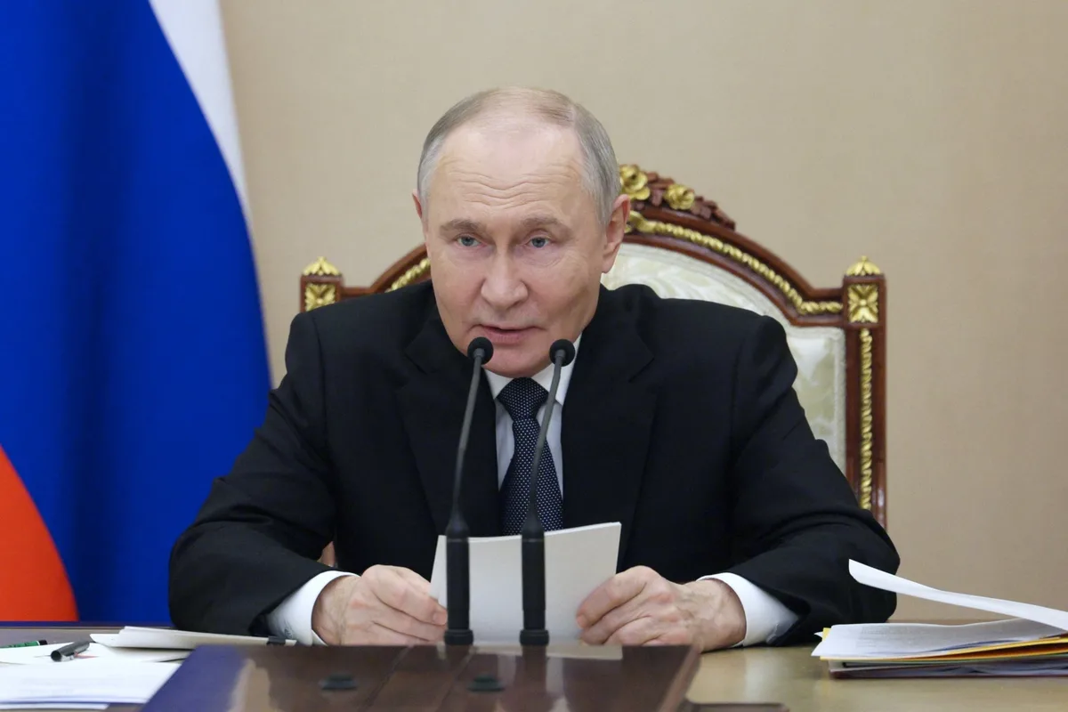 Ataques de drones pressionam Rússia enquanto Putin rejeita cessar-fogo