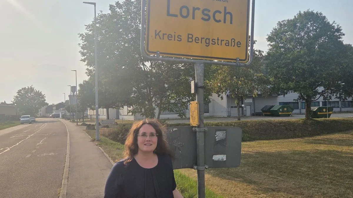 Schild fehlte vier Wochen lang: Ortsschild-Rätsel: Lorch wird plötzlich zu Lorsch