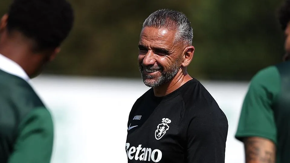 Já está: Sporting toma decisão quanto ao futuro de Rui Borges