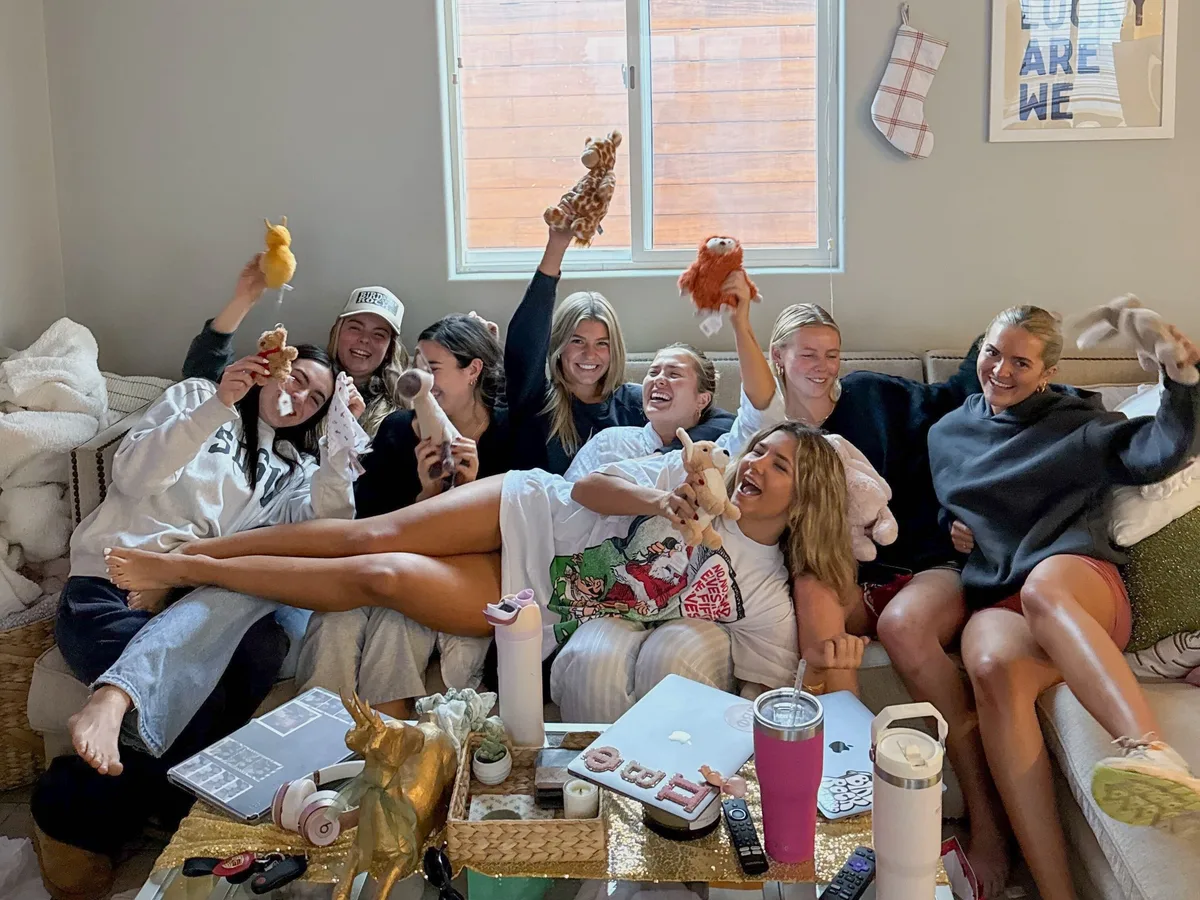 I spent a year living in a beach house with 7 friends. Splitting the bills was surprisingly easy — other things weren't.