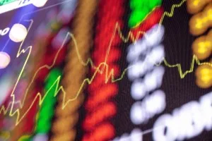 Ibovespa recua e caminha para primeira perda semanal em quase um mês