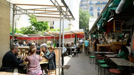 A Paris, le marché des Enfants rouges a été "totalement détruit" par un incendie