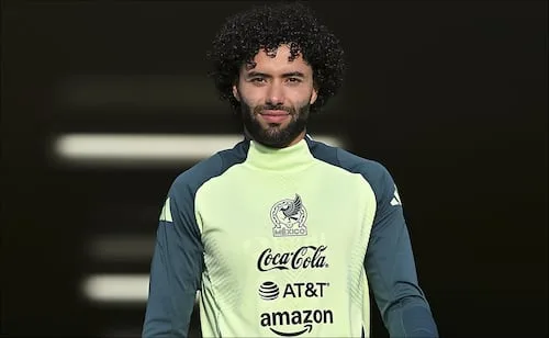 Chino Huerta está de vuelta en México para jugar con Pumas