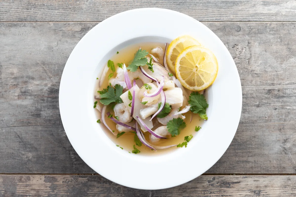 Ceviche, gaspacho, carpaccio e tartare: receitas ricas em proteínas e refrescantes para preparar sem usar o fogão