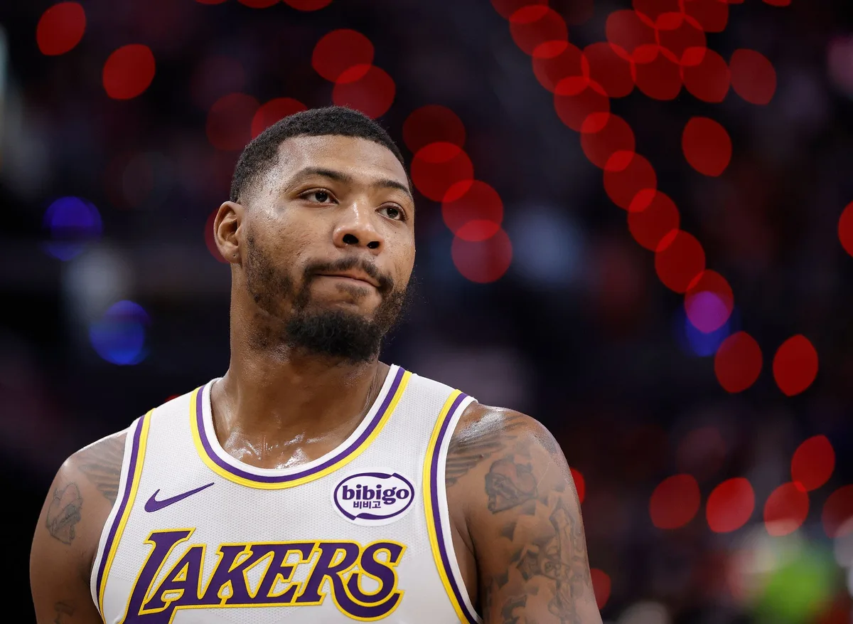 Lakers negociam venda por US$ 12 bilhões, equivalente a 12 Flamengos