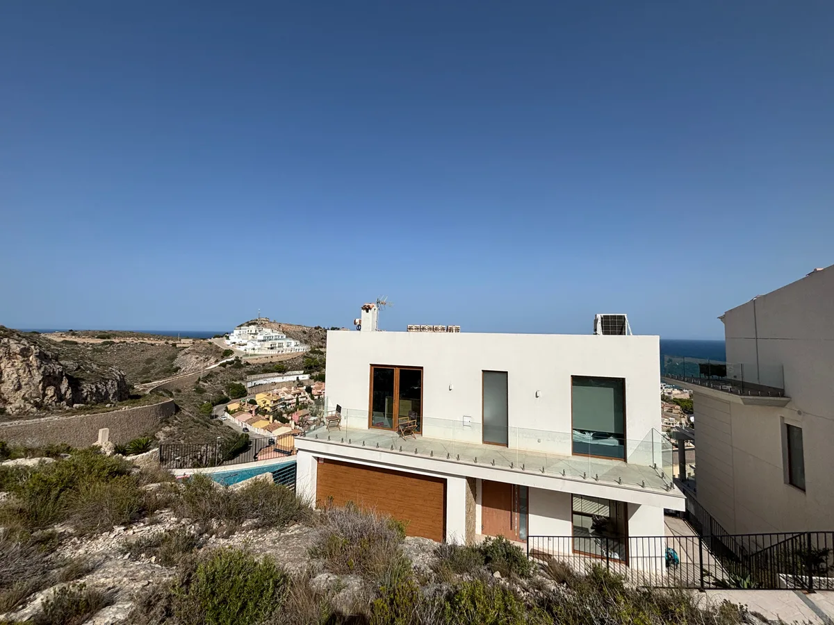 La extraña muerte de un matrimonio irlandés en el jacuzzi de una casa de Cullera (Valencia)