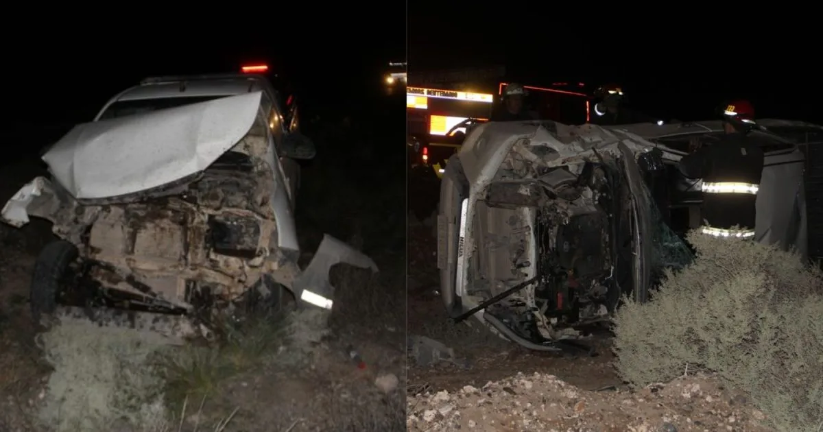 Violento choque entre dos camionetas en la Ruta 51: un hombre quedó atrapado tras volcar y hay dos heridos