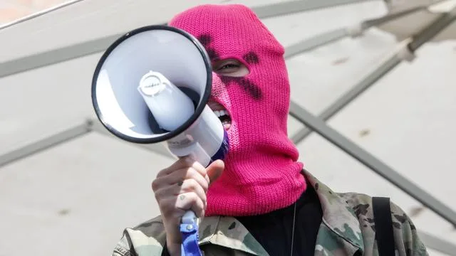 Rita Flores: Pussy-Riot-Aktivistin spricht über Zeit als FSB-Mitarbeiterin