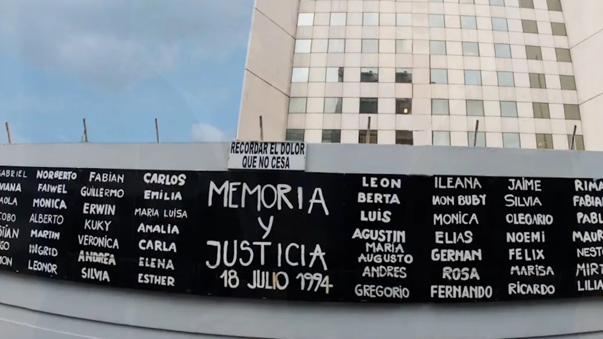 AMIA: sumaron un nuevo acusado al juicio en ausencia por el atentado terrorista