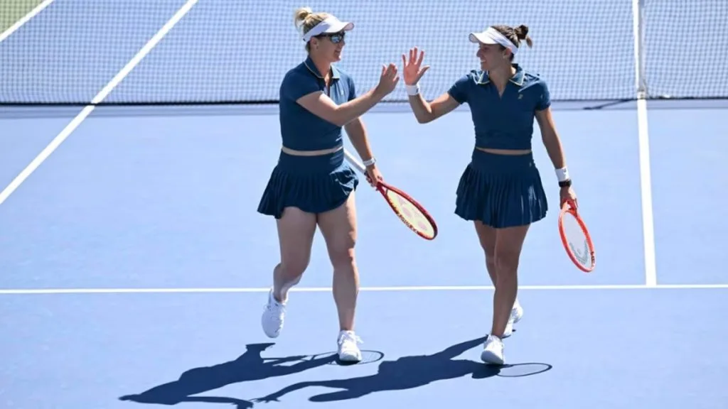 Luisa Stefani vai à semi do SP Open