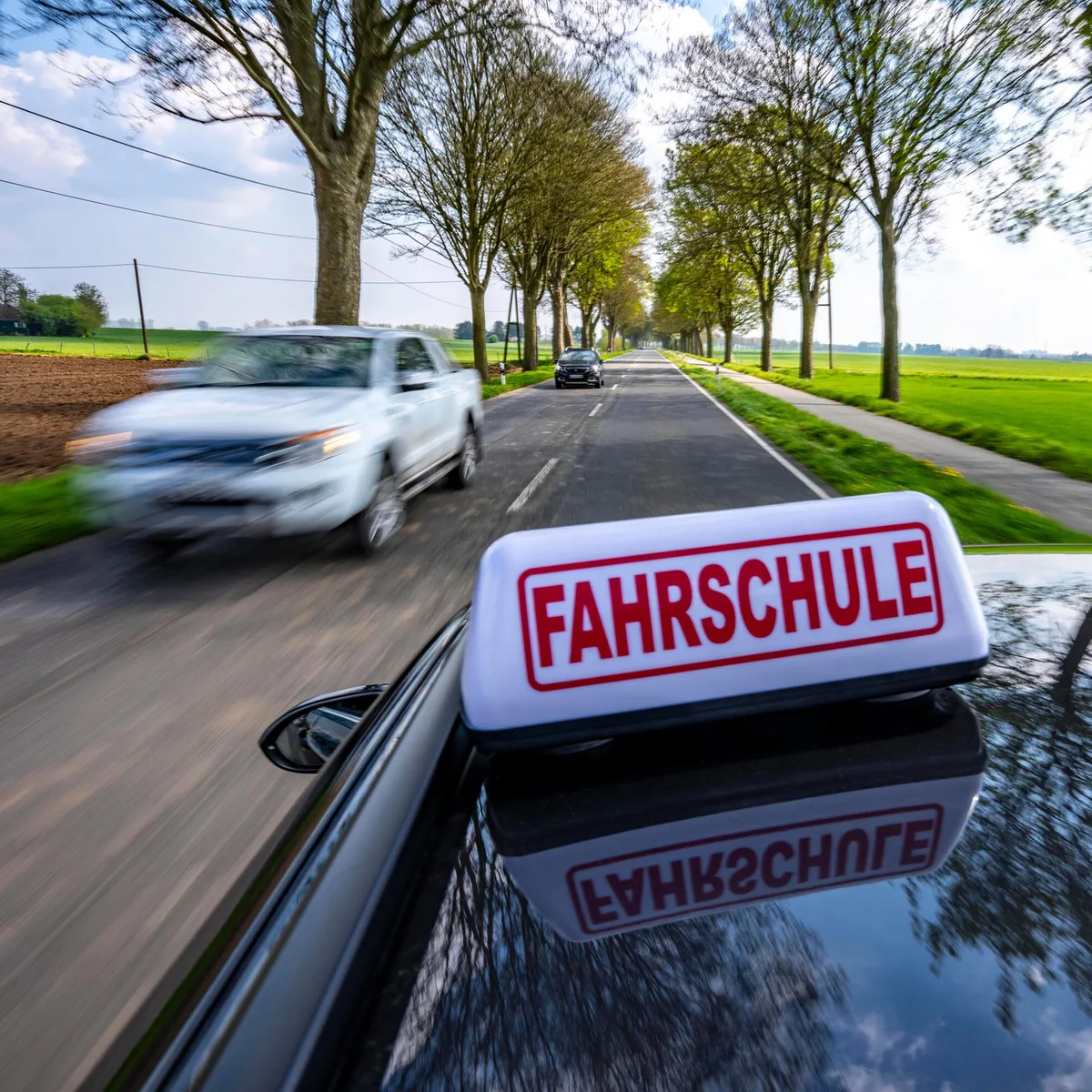 Geplante Reform - Führerschein könnte laut Bundesverkehrsminister Bilger (CDU) bis zu 1.000 Euro günstiger werden