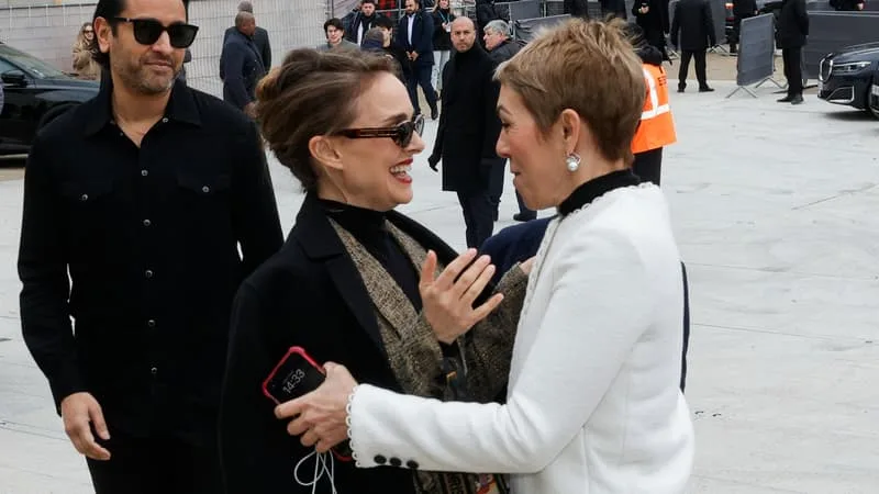 Mathilde Favier est morte à l'âge de 57 ans: qui était cette influente Parisienne et figure de la maison Dior où elle était chargée des relations avec les célébrités ?