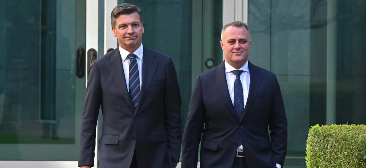 Coalition plan to hit 'gangs where it hurts' would slash tobacco tax and legalise vapes